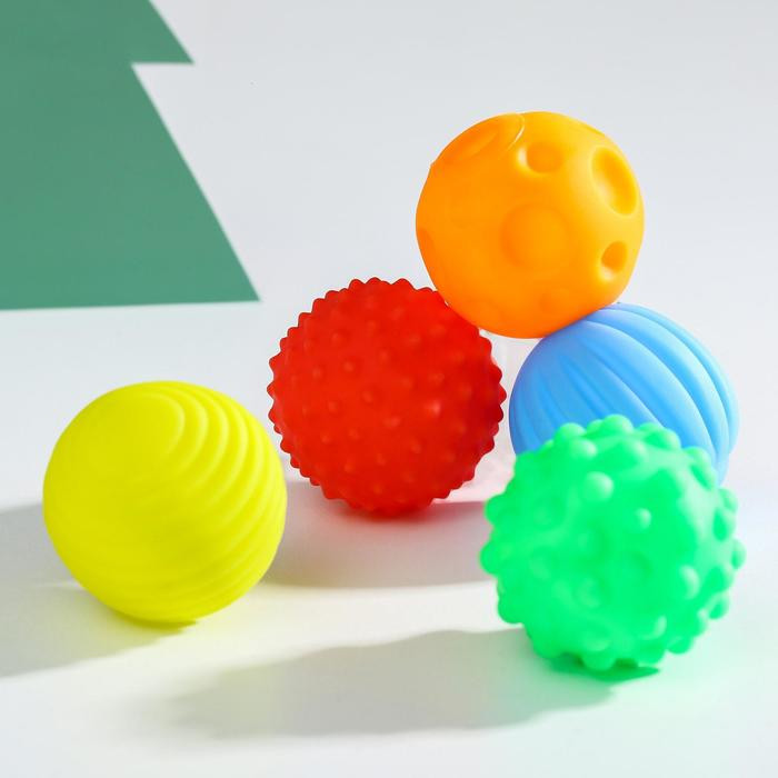 Подарочный набор развивающих мячиков "Пряничный домик" 5 шт